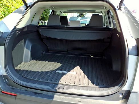 Used 2025 Toyota RAV4 XLE w/ Convenience Package FWD image 5