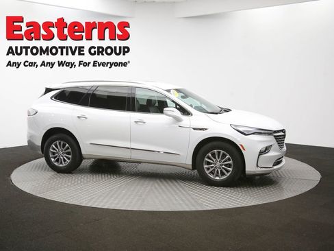 Used 2024 Buick Enclave Premium image 49