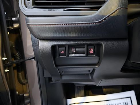 Used 2025 Subaru Forester Touring image 37