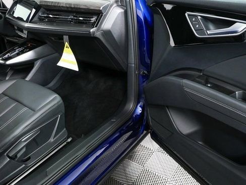 New 2026 Audi Q4 e-tron Premium image 25