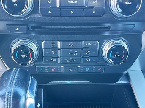 Used 2017 Ford F150 Lariat w/ Equipment Group 502A Luxury image 36