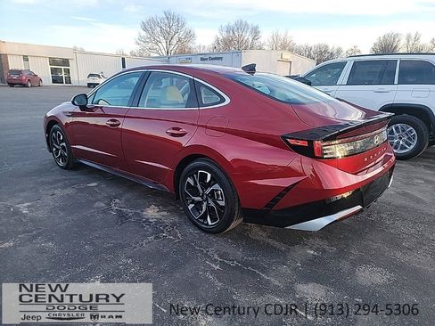 Used 2025 Hyundai Sonata SEL image 3