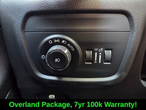 Certified 2023 Jeep Grand Cherokee Overland w/ Trailer Tow Prep Group (B) image 22