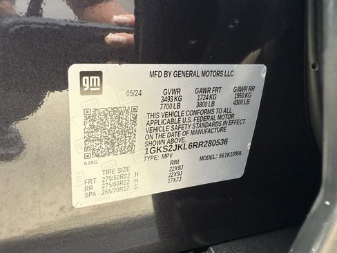 Used 2024 GMC Yukon XL Denali w/ Advanced Technology Package AWD/4WD image 30