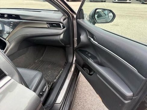 Used 2019 Toyota Camry XSE image 22