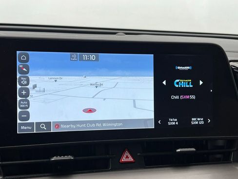 Used 2023 Kia Sportage EX FWD image 12
