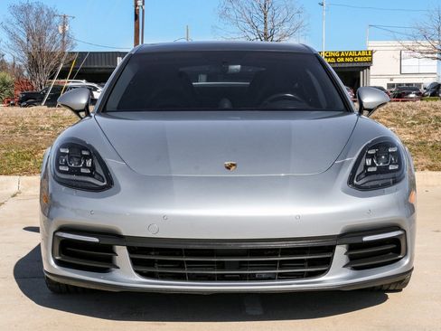 Used 2018 Porsche Panamera 4 AWD/4WD image 3