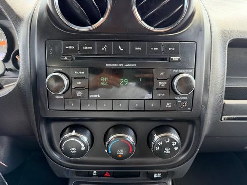 Used 2017 Jeep Patriot Sport AWD/4WD image 20