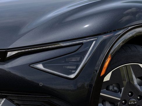 New 2025 Kia EV6 Light image 10