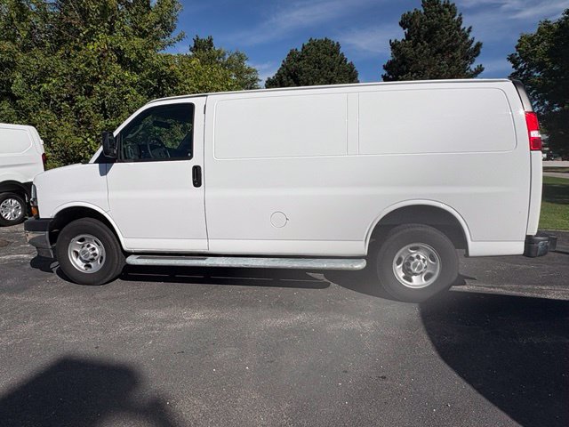 Used 2025 Chevrolet Express 2500 w/ Driver Convenience Package RWD image 2