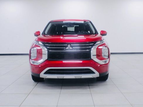 Used 2023 Mitsubishi Outlander SE image 29