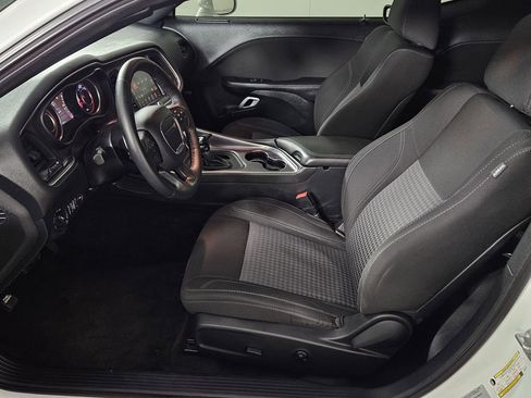 Used 2015 Dodge Challenger R/T w/ Quick Order Package 28B R/T image 23