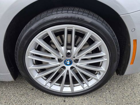 Used 2018 BMW 530e xDrive image 9