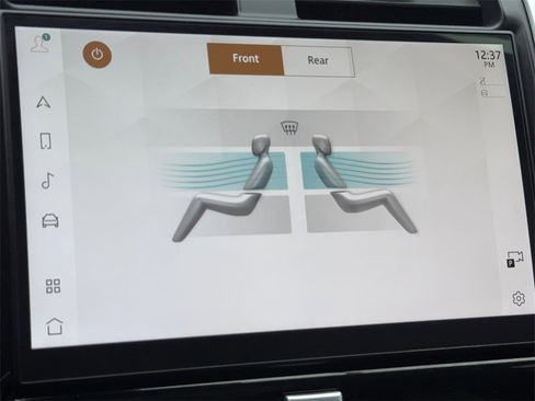 Used 2024 Land Rover Discovery S image 27