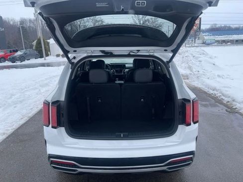 Certified 2022 Kia Sorento SX image 17