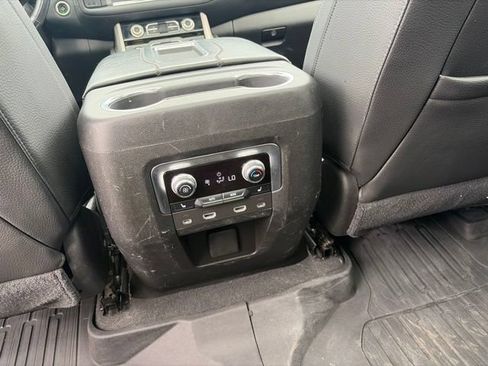 Used 2021 GMC Yukon XL Denali w/ Denali Premium Package AWD/4WD image 20