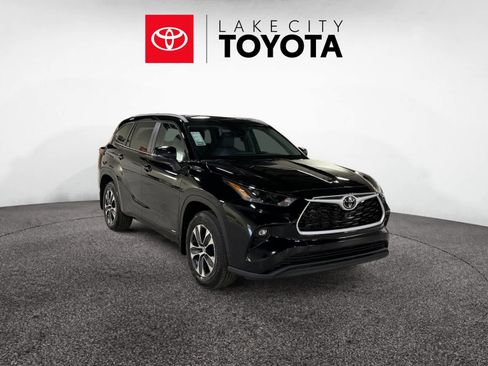 New 2026 Toyota Highlander XLE image 7