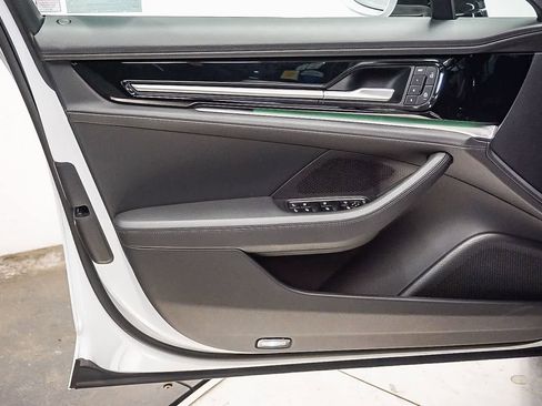 Certified 2024 Porsche Panamera 4 AWD/4WD image 22