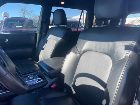 Used 2024 Nissan Armada SL w/ Midnight Edition Package image 5