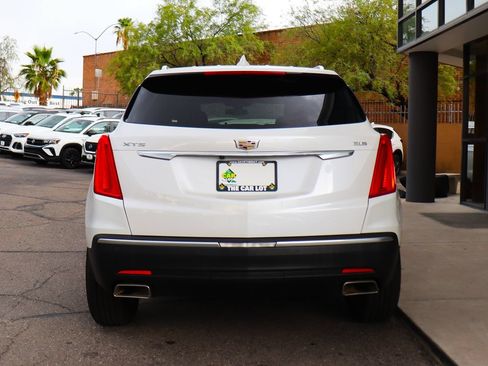 Used 2017 Cadillac XT5 FWD image 11