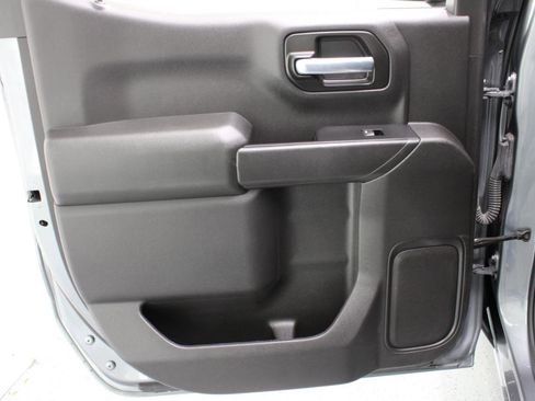 Used 2020 Chevrolet Silverado 1500 Custom w/ Custom Value Package image 39