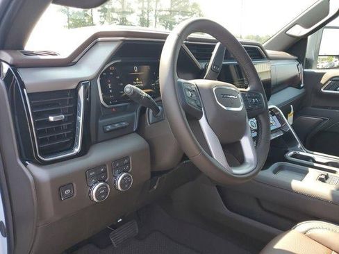 New 2026 GMC Sierra 2500 Denali w/ Denali Reserve Package AWD/4WD image 16