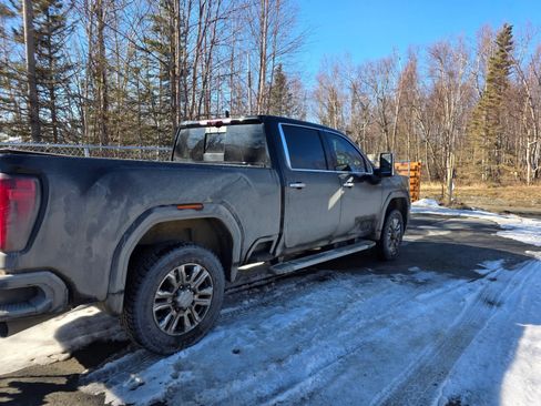 Used 2021 GMC Sierra 3500 Denali w/ Denali Ultimate Package image 3