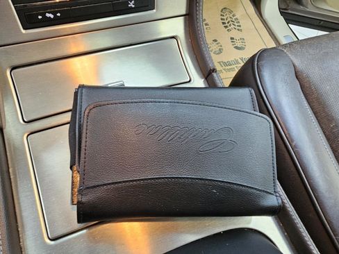 Used 2014 Cadillac Escalade Platinum image 37