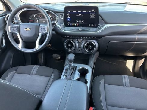 Used 2025 Chevrolet Blazer LT FWD image 15