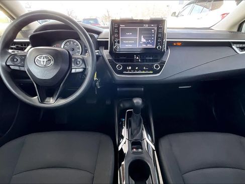 Used 2020 Toyota Corolla LE image 16