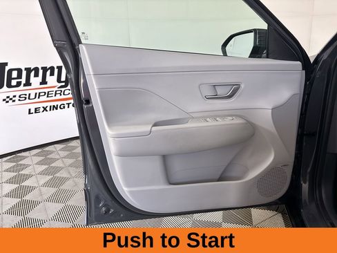 Used 2026 Hyundai Kona Limited FWD image 8