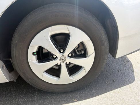Used 2015 Toyota Prius Two FWD image 7
