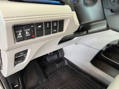 Used 2022 Honda Odyssey Touring image 15