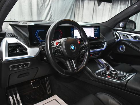Used 2025 BMW XM image 24