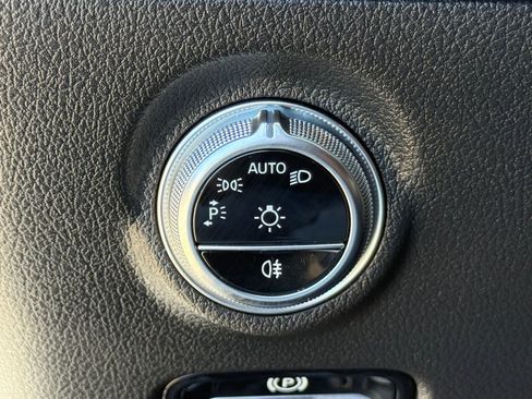 Used 2024 Mercedes-Benz C 300 Sedan image 30