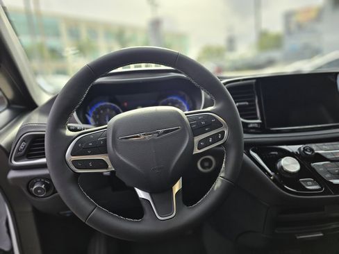 New 2026 Chrysler Pacifica Select image 23