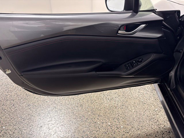 Used 2019 MAZDA MX-5 Miata RF Grand Touring RWD image 24