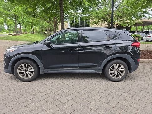 Used 2018 Hyundai Tucson SE image 5