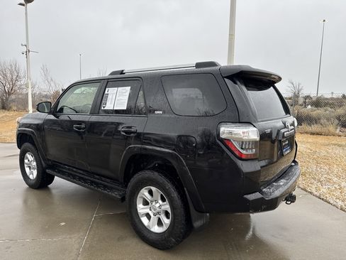 Used 2020 Toyota 4Runner SR5 image 3