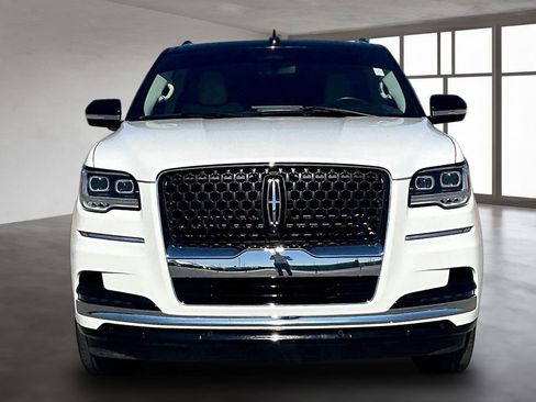 Used 2022 Lincoln Navigator Black Label image 3