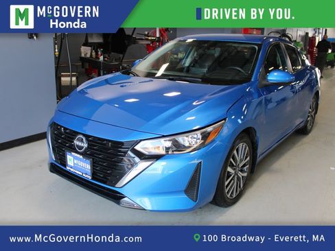 Used 2025 Nissan Sentra SV FWD image 1