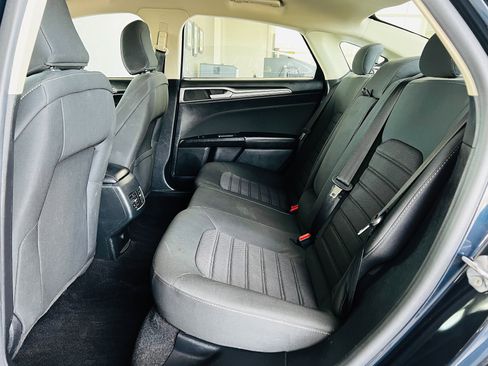 Used 2020 Ford Fusion SE image 22