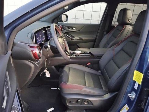 Used 2025 Chevrolet Equinox RS image 6