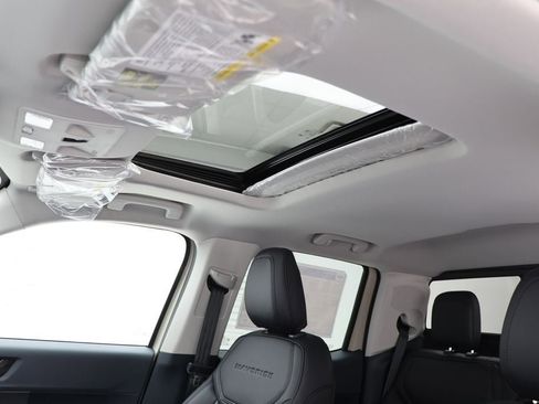 New 2025 Ford Maverick Lariat w/ Black Appearance Package image 22