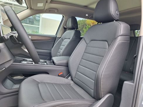 New 2025 Volkswagen Atlas SEL image 16