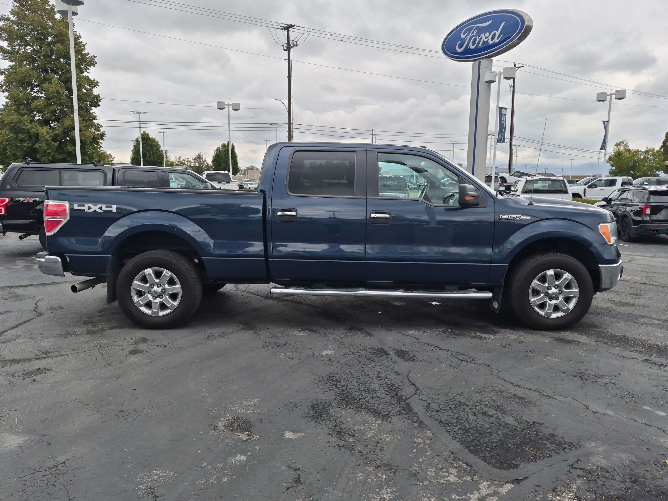 Used 2013 Ford F150 XLT w/ Luxury Equipment Group AWD/4WD image 2