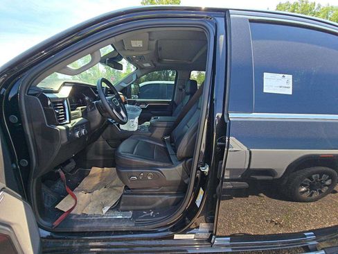 Used 2025 GMC Sierra 2500 Denali AWD/4WD image 2