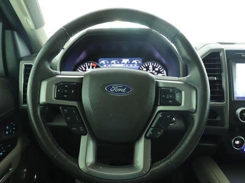 Used 2021 Ford Expedition XLT RWD image 16