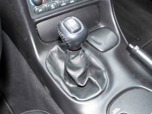 Used 2002 Chevrolet Corvette Z06 w/ Memory Pkg image 38