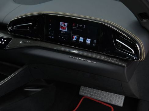 Used 2023 Ferrari Purosangue image 42